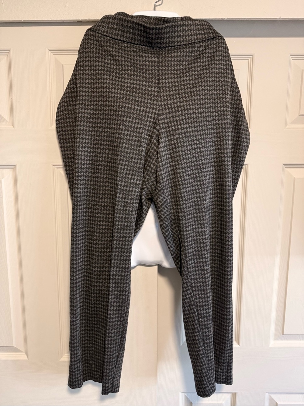 Houndstooth Ponte Knit Wide-Leg Pants - Gray